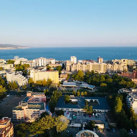 Apartman Sunny House 404 Two Bedroom Napospart