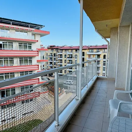 Sunny House 404 Two Bedroom Apartman *
